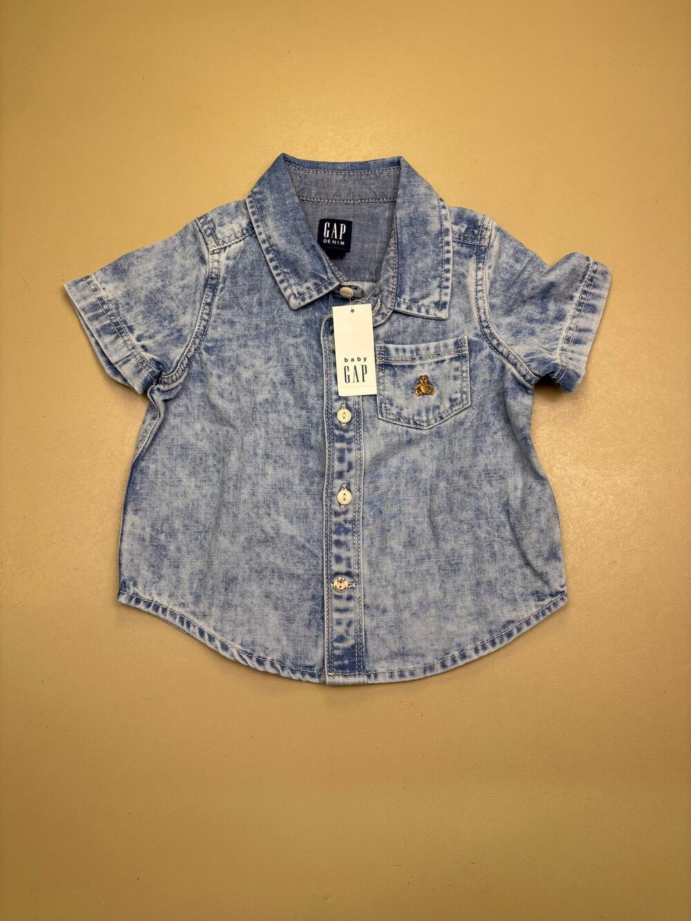 NWT Baby Gap Denim Chambray Button Up Shirt 6-12 Months Bear Pocket Short Sleeve